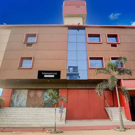 فندق Super Townhouse Gida Near Rto Office جوراكبور المظهر الخارجي الصورة