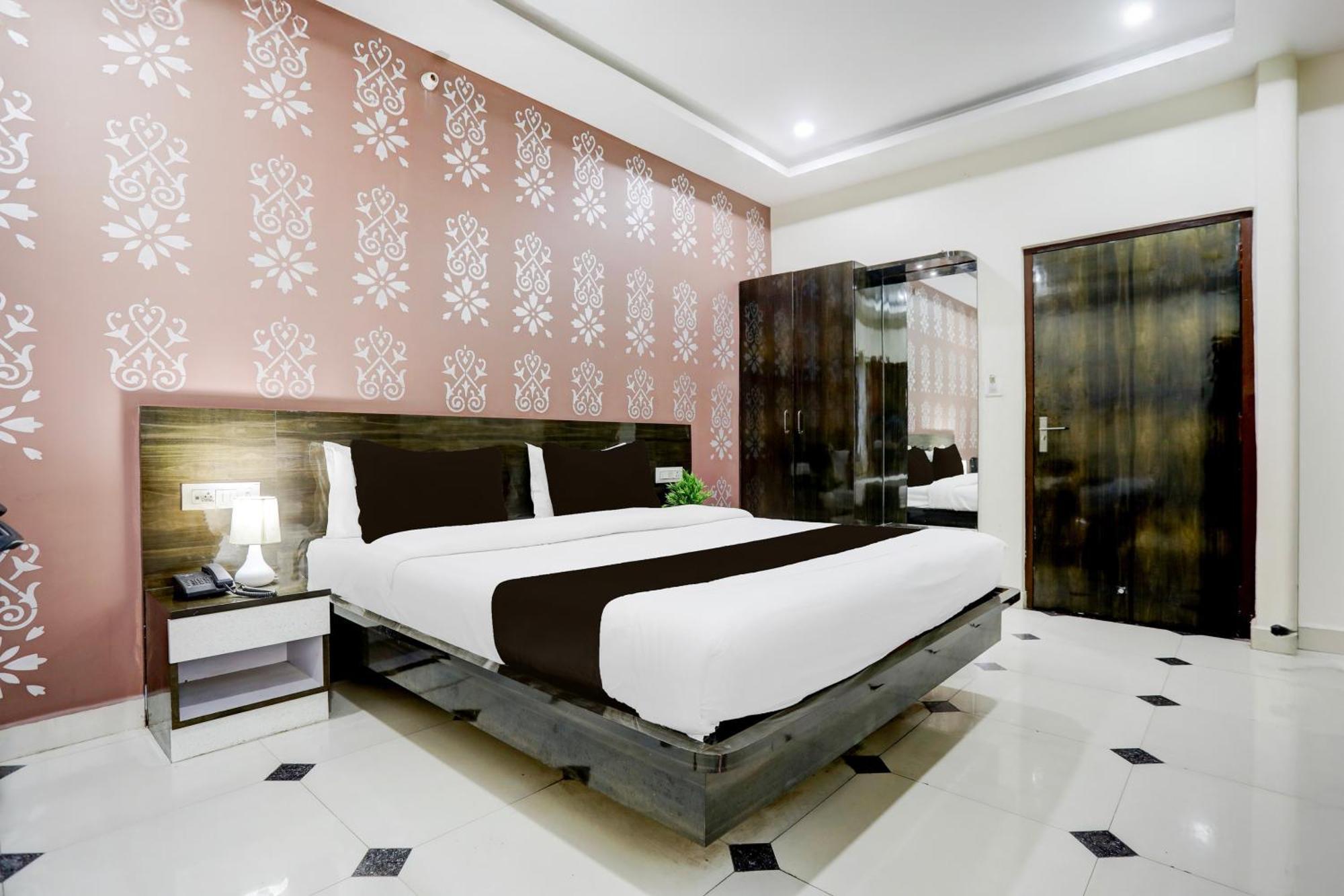 فندق Super Townhouse Gida Near Rto Office جوراكبور المظهر الخارجي الصورة