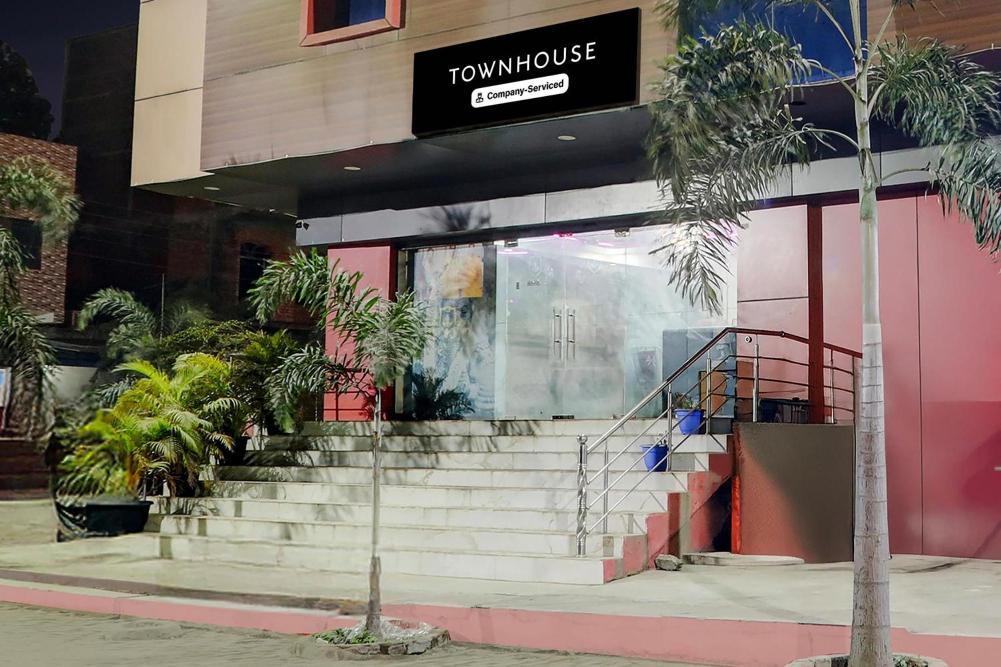 فندق Super Townhouse Gida Near Rto Office جوراكبور المظهر الخارجي الصورة