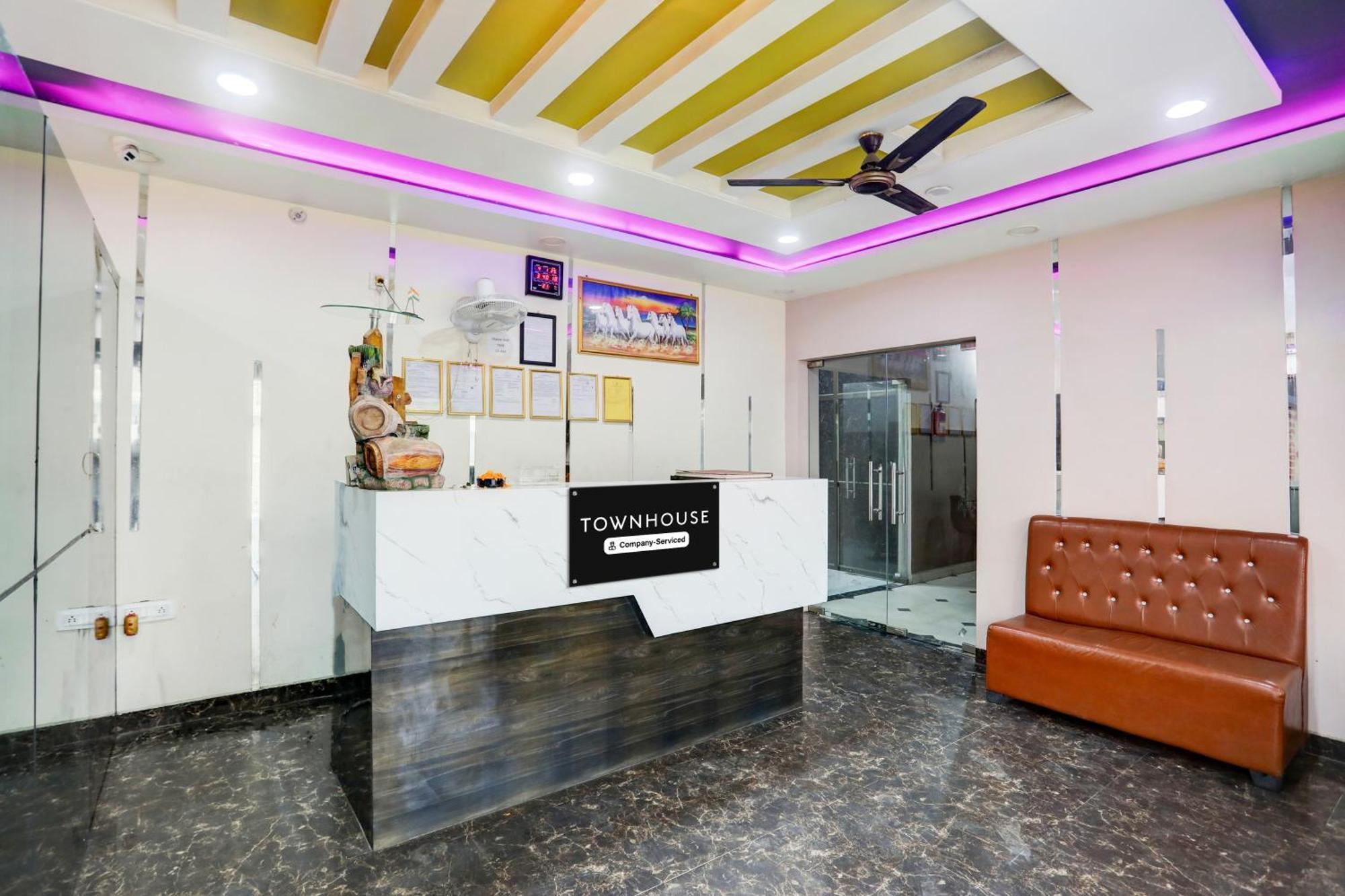 فندق Super Townhouse Gida Near Rto Office جوراكبور المظهر الخارجي الصورة