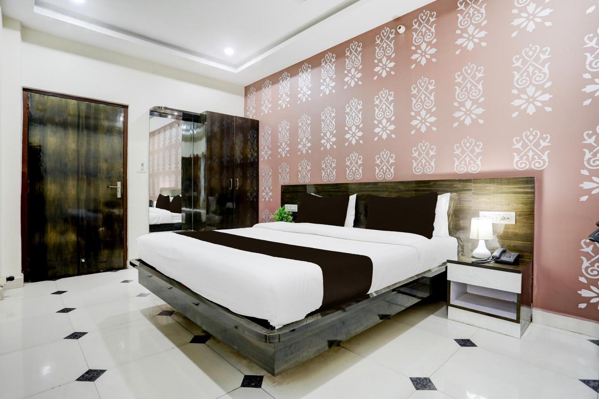 فندق Super Townhouse Gida Near Rto Office جوراكبور المظهر الخارجي الصورة
