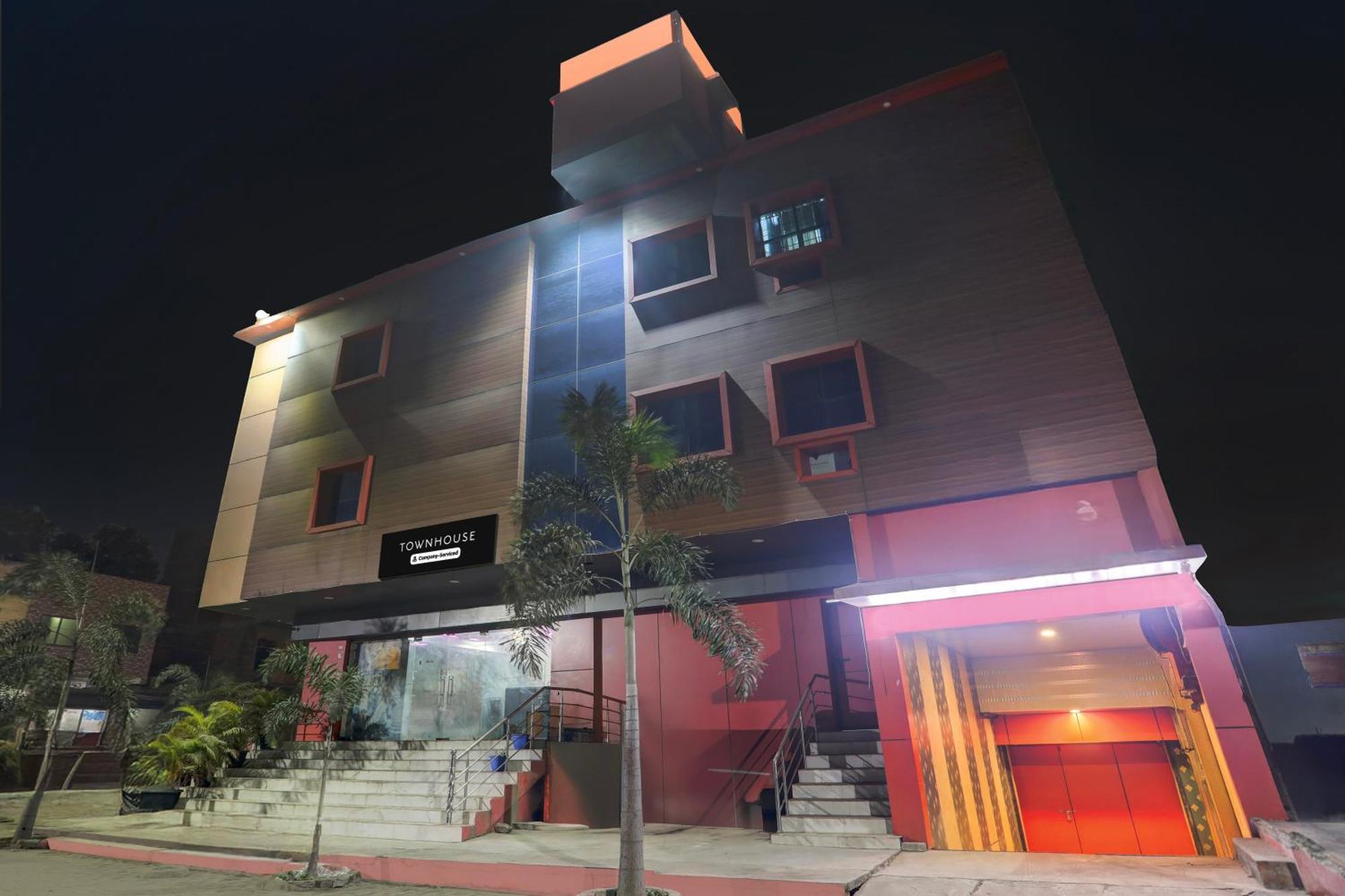 فندق Super Townhouse Gida Near Rto Office جوراكبور المظهر الخارجي الصورة
